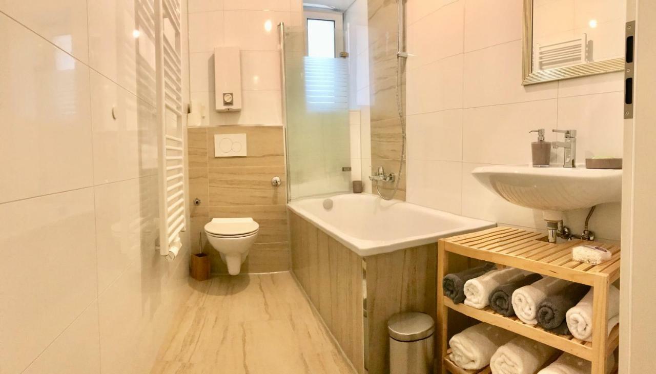 Apartments - Free Parking - Wifi - Kitchen Ессен Екстер'єр фото